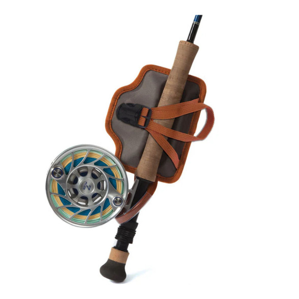 Fishpond QuickShot Rod Holder 2.0 mit montierter Rute