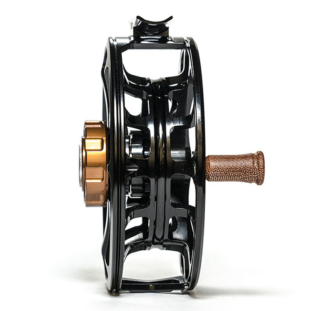 https://www.flyfishingeurope-shop.de/media/catalog/product/cache/1/image/9df78eab33525d08d6e5fb8d27136e95/7/0/703221-ross-reels-evolution-ltx-fliegenrolle-black-spulenansicht-3.jpg