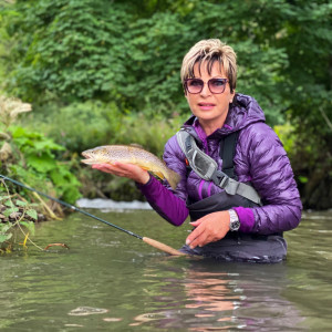 Mirjana Pavlic Fliegenfischen Trockenfliege lernen Lenne