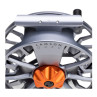 Waterworks Lamson Guru S HD Fliegenrolle blaze Detail Rollenfuss