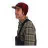 Simms Coldweather Cap red buffalo plaid getragen Seitenansicht