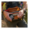 Fishpond Stormshadow Lumbar Pack geoeffnetes Hauptfach