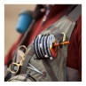 Fishpond Headgate Tippet Holder lichen an der Watweste