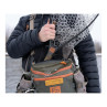 Fishpond Nomad Middle Fork Net Brown Trout BT 2.0 Tragebeispiel frontseitig