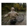 Fishpond Nomad Boat Net Riverbed Camo am Ruecken getragen